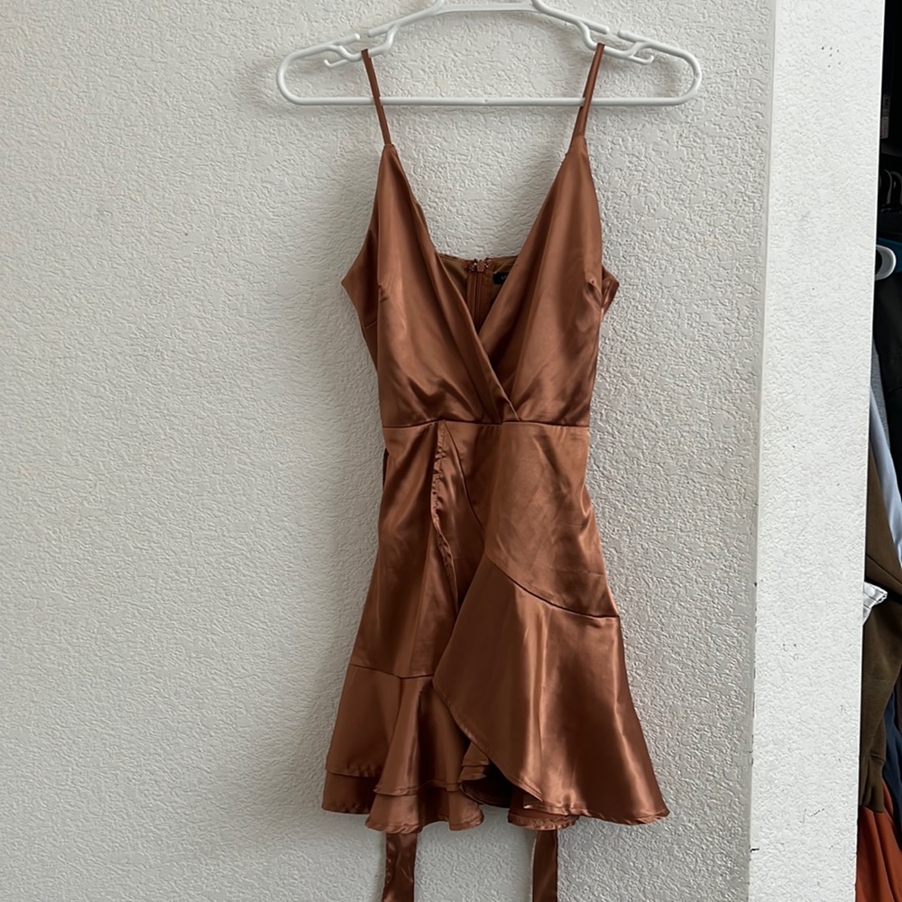Fashion Nova Women’s size S mini romper